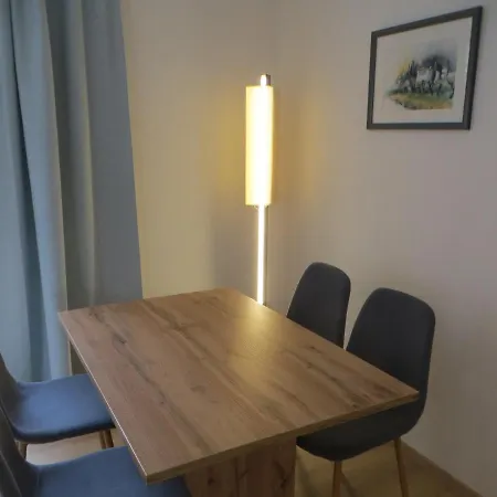 Amadeus Apartment *